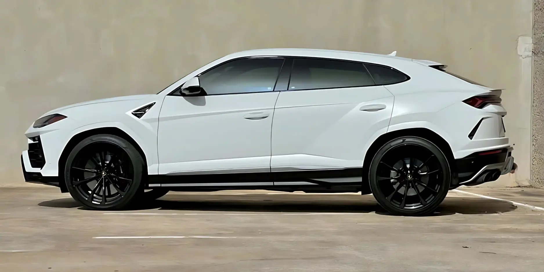 Lamborghini Urus ceramic window tinting Services in Auckland